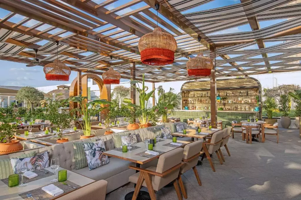 رستوران کنراد